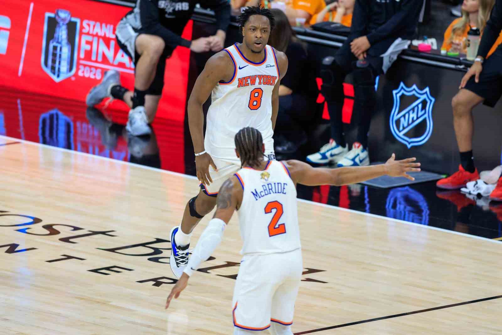 new-york-knicks-san-antonio-spurs-u-yenerek-nba-finallerine-galibiyetle-basladi