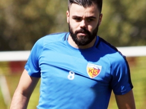 Hasan Hüseyin Acar Koşulara Başladı