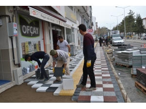 Şuhut’ta Bordür Ve Renkli Taşlarla Çevre Düzenleme Çalışmaları