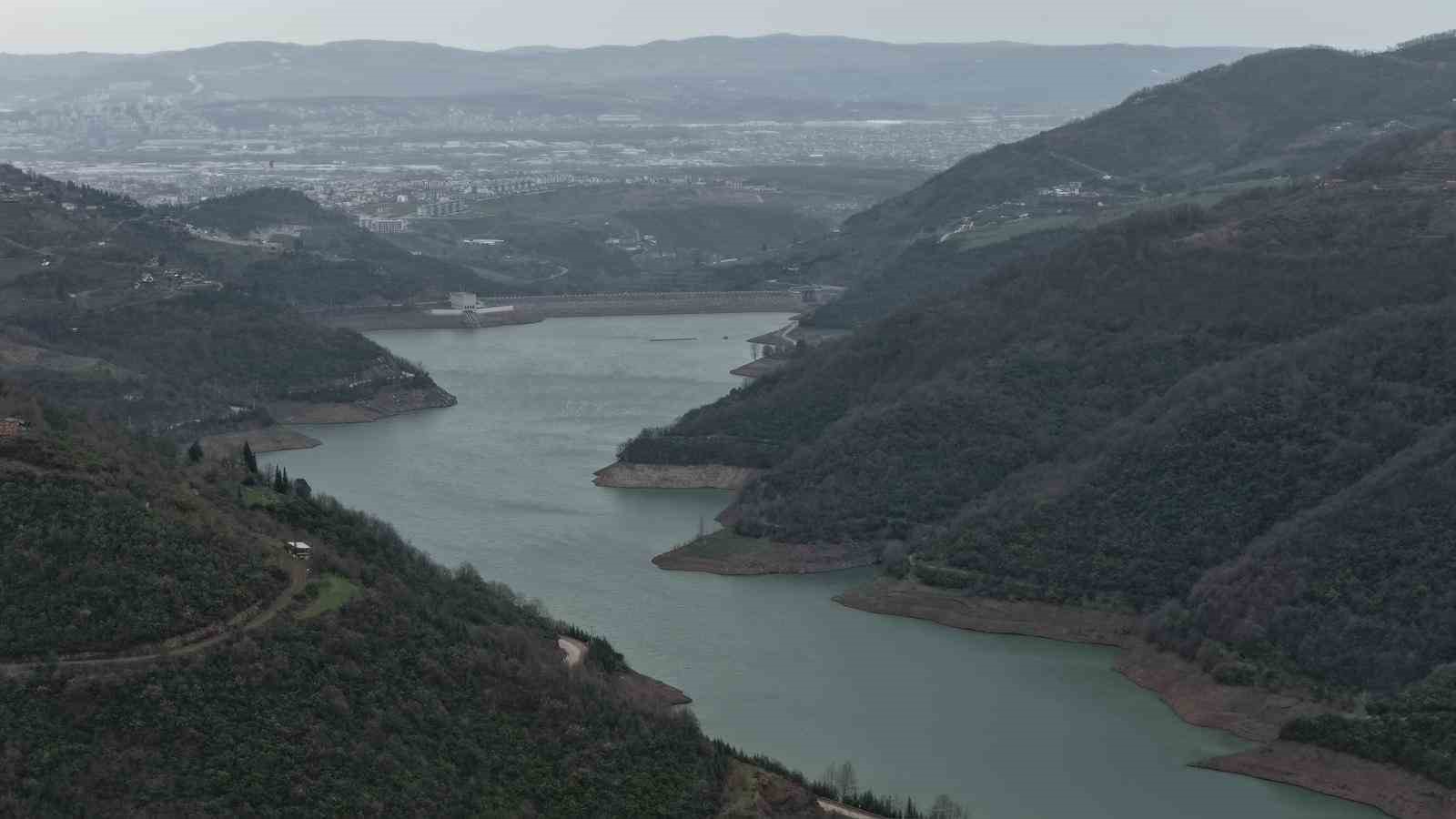 kocaeli-valiliginden-yuvacik-baraji-icin-kontrollu-su-desarji-uyarisi