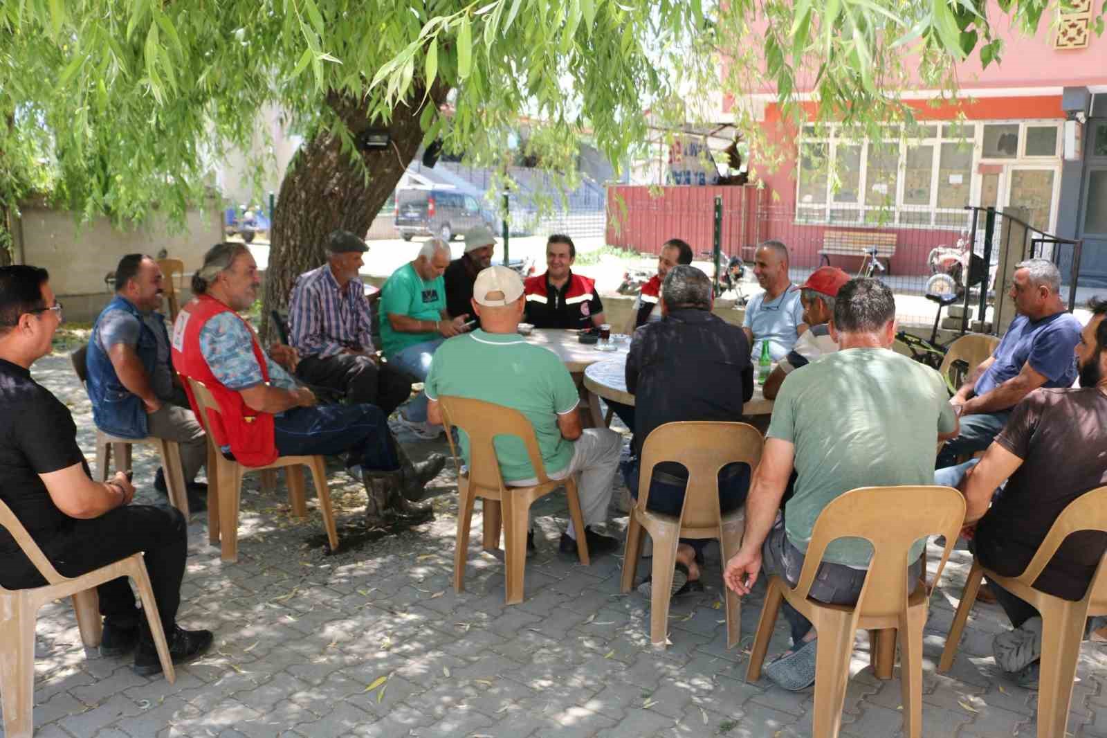 il-tarim-ve-orman-muduru-kocaker-ulukoy-de-ciftcilerle-bulustu