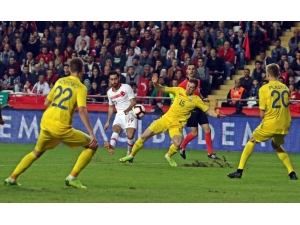 Hazırlık Maçı: Türkiye: 0 - Ukrayna: 0 (İlk Yarı)