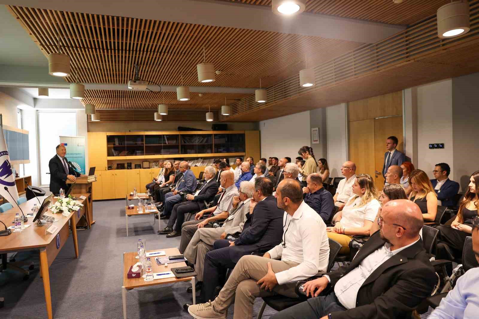 mersin-de-mavi-ekonominin-gelecegi-icin-masaya-yatirildi