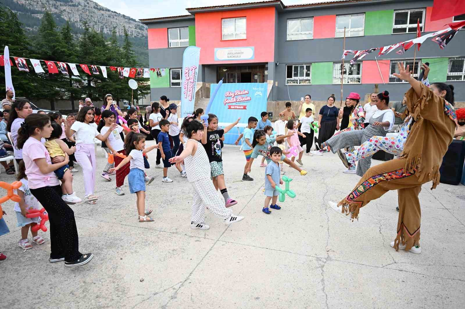 mersin-de-koy-bizim-senlik-bizim-etkinlikleri-suruyor