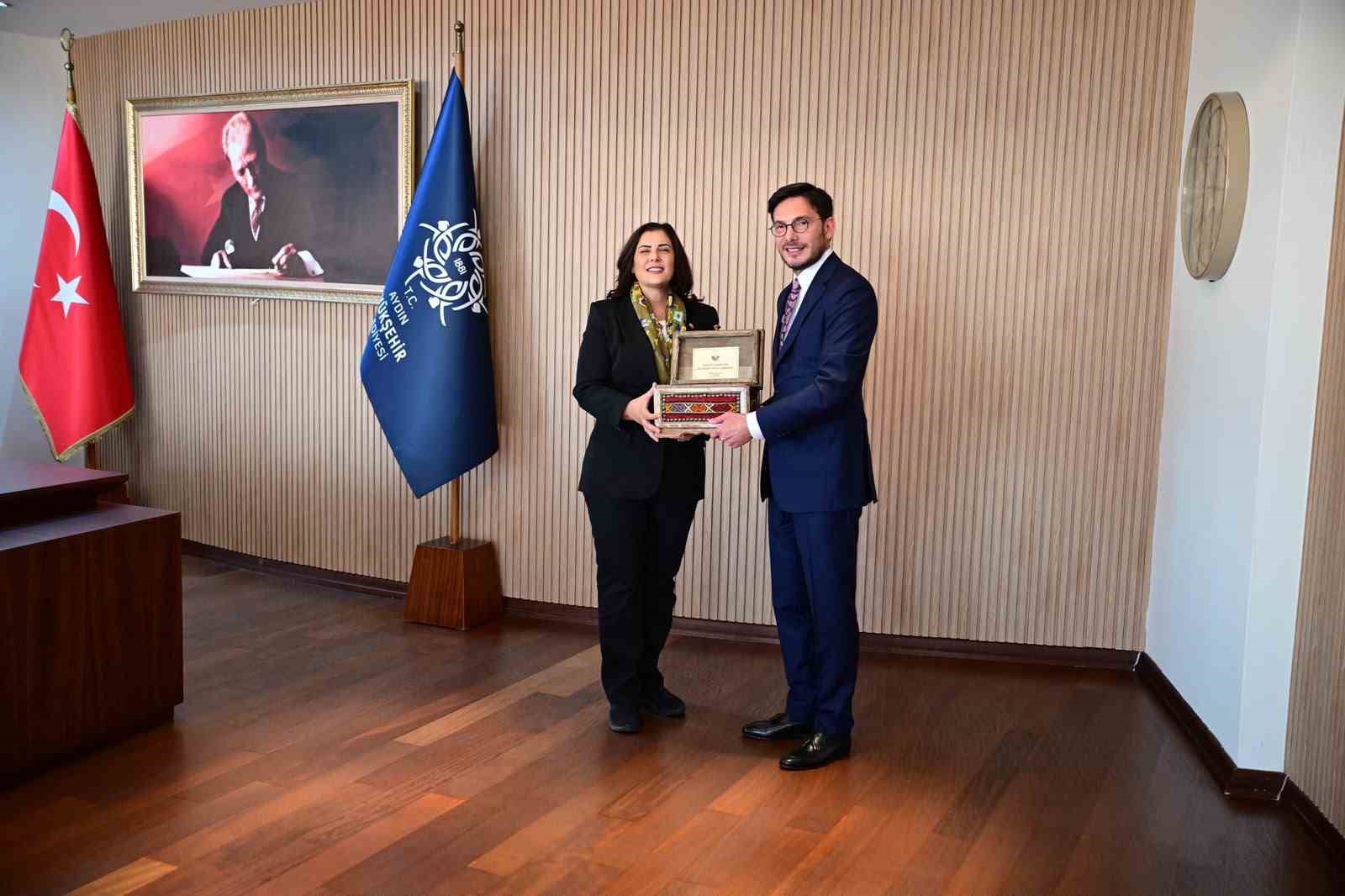 baskan-cercioglu-baskan-yazicioglu-nu-makaminda-agirladi