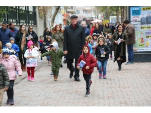 Haklarını Anlatan Broşürleri Dağıttılar