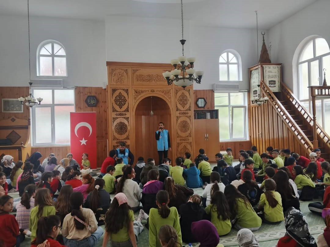 sinop-ta-camiler-cocuklarla-senlendi