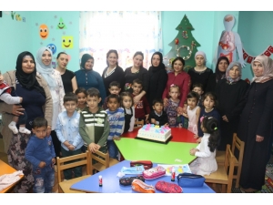 Doğum İznine Ayrılacak Öğretmenleri İçin Erken Öğretmenler Günü Kutlaması