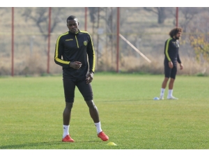 Michael Pereira: “Onlar Ne Kadar Güçlü Olursa Olsun Biz De Çok Çalışıyoruz”