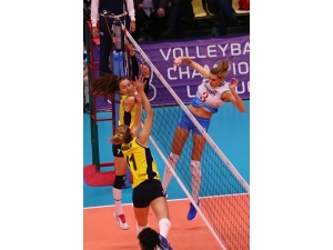 Cev Kadınlar Şampiyonlar Ligi: Dinamo Moskova: 1 - Fenerbahçe: 3