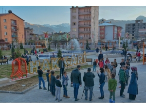 Hakkari, İstanbul Ve İzmir Gibi Bir Kent