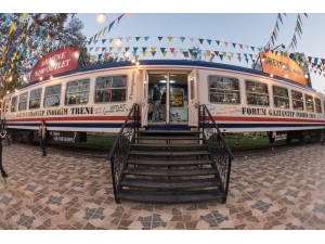 Efsane Cuma’yı Gölgede Bıraktı, Alışveriş Rayına Girdi