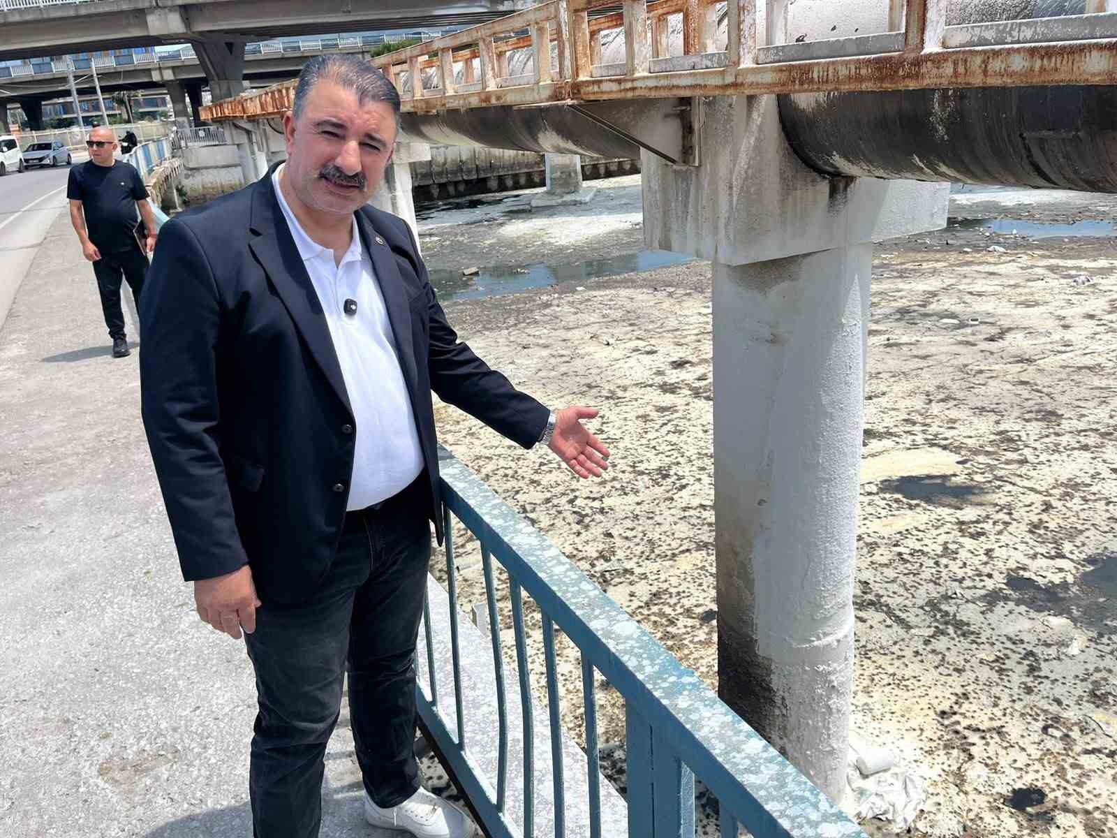 izmir-de-koku-isyani-basdas-5-dakikadir-maskesiz-duramiyoruz