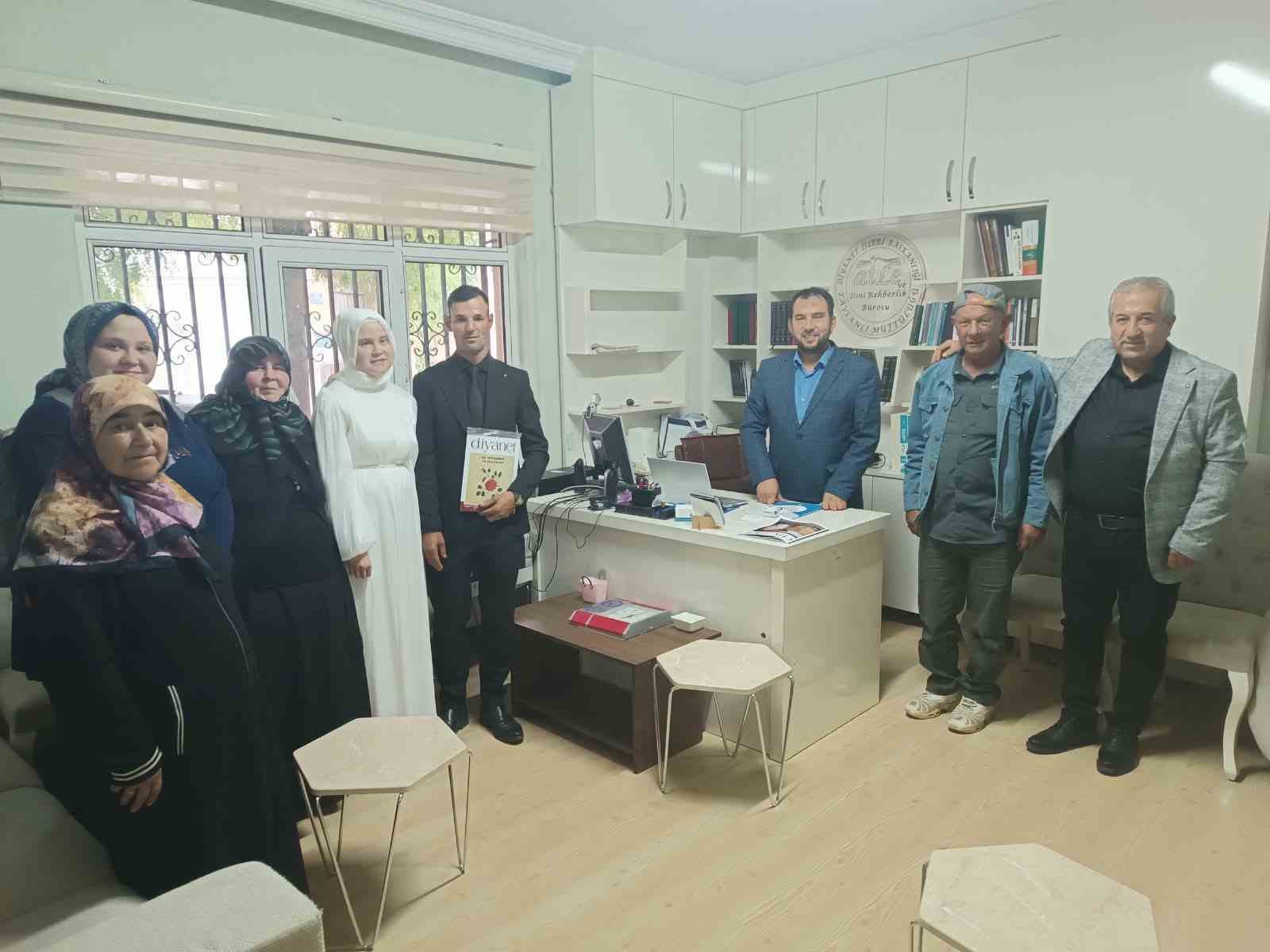 tavsanli-ilce-muftulugunden-yeni-evli-ciftlere-evlilik-rehberligi