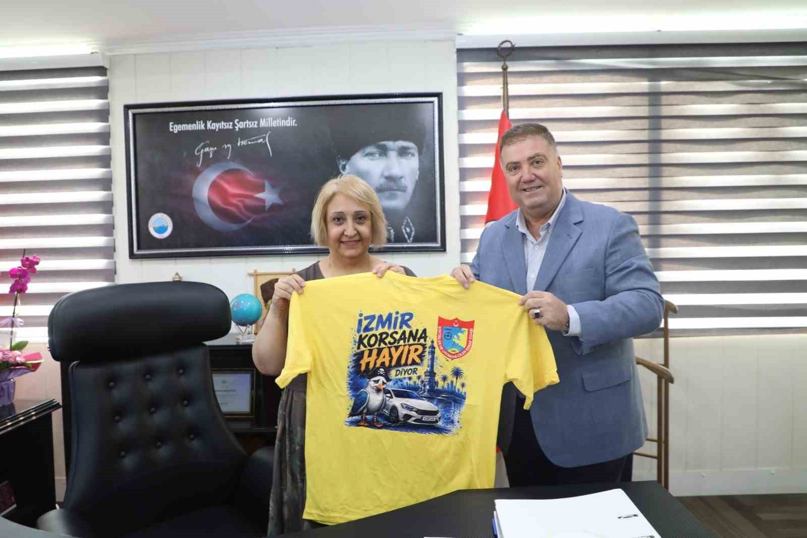 menderes-baskanvekili-sen-e-taksicilerden-hayirli-olsun-ziyareti