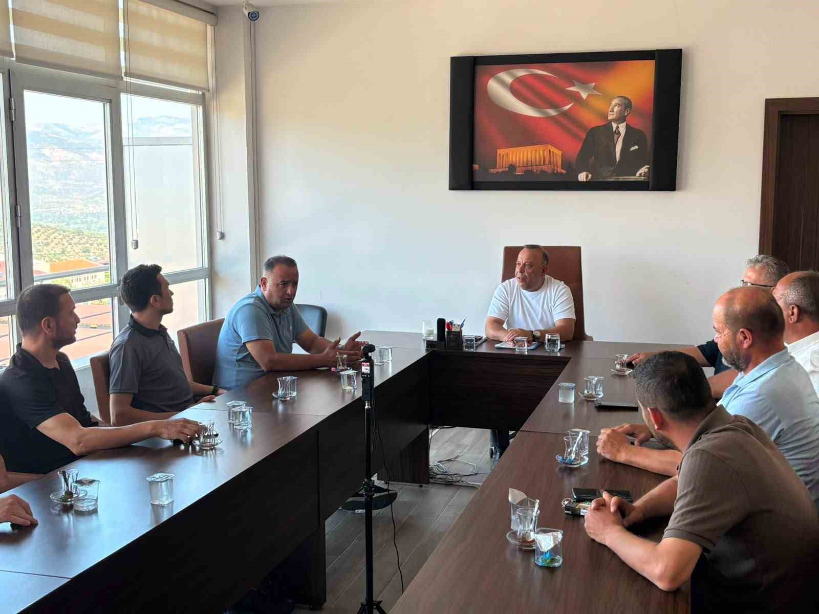 baskan-ozel-merkez-mahalle-muhtarlarinin-taleplerini-dinledi
