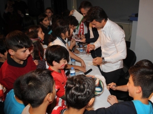 Bülent Korkmaz Ve Futbolcular, Öğrenciler İle Buluştu