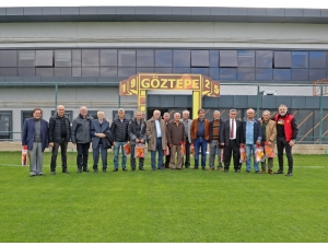 Göztepe’nin Efsaneleri Atletico Zaferini Andı