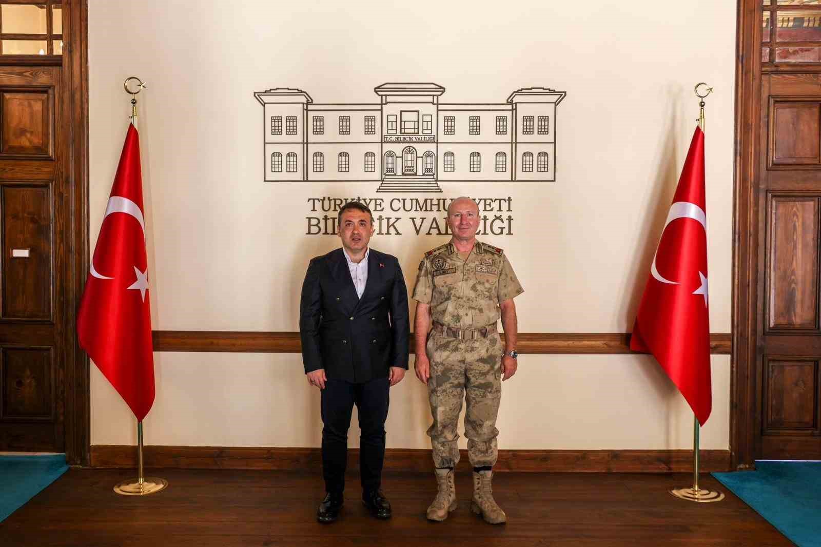 jandarma-egitim-komutani-ilbey-den-vali-sozer-e-ziyaret