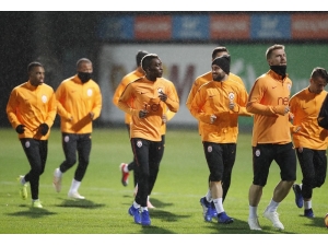 Galatasaray Kampa Girdi