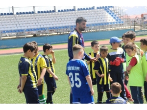 Kars’ın Alt Yapısı Fenerbahçe Spor Okulu’nda Yetişiyor