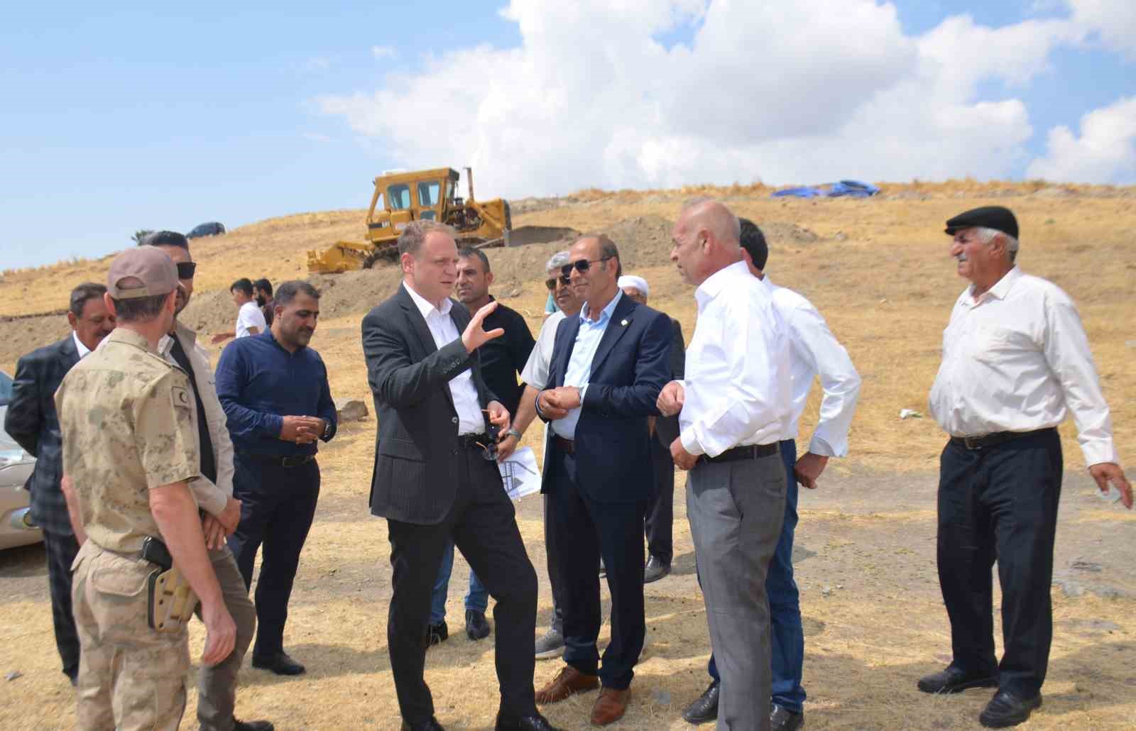 bulanik-ta-40-donumluk-mesire-alani-projesinin-temeli-atildi