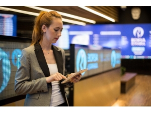 Borsa İlk Yarıda Yükseldi