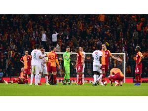 Muslera, Galatasaray İle 300. Maçına Çıktı