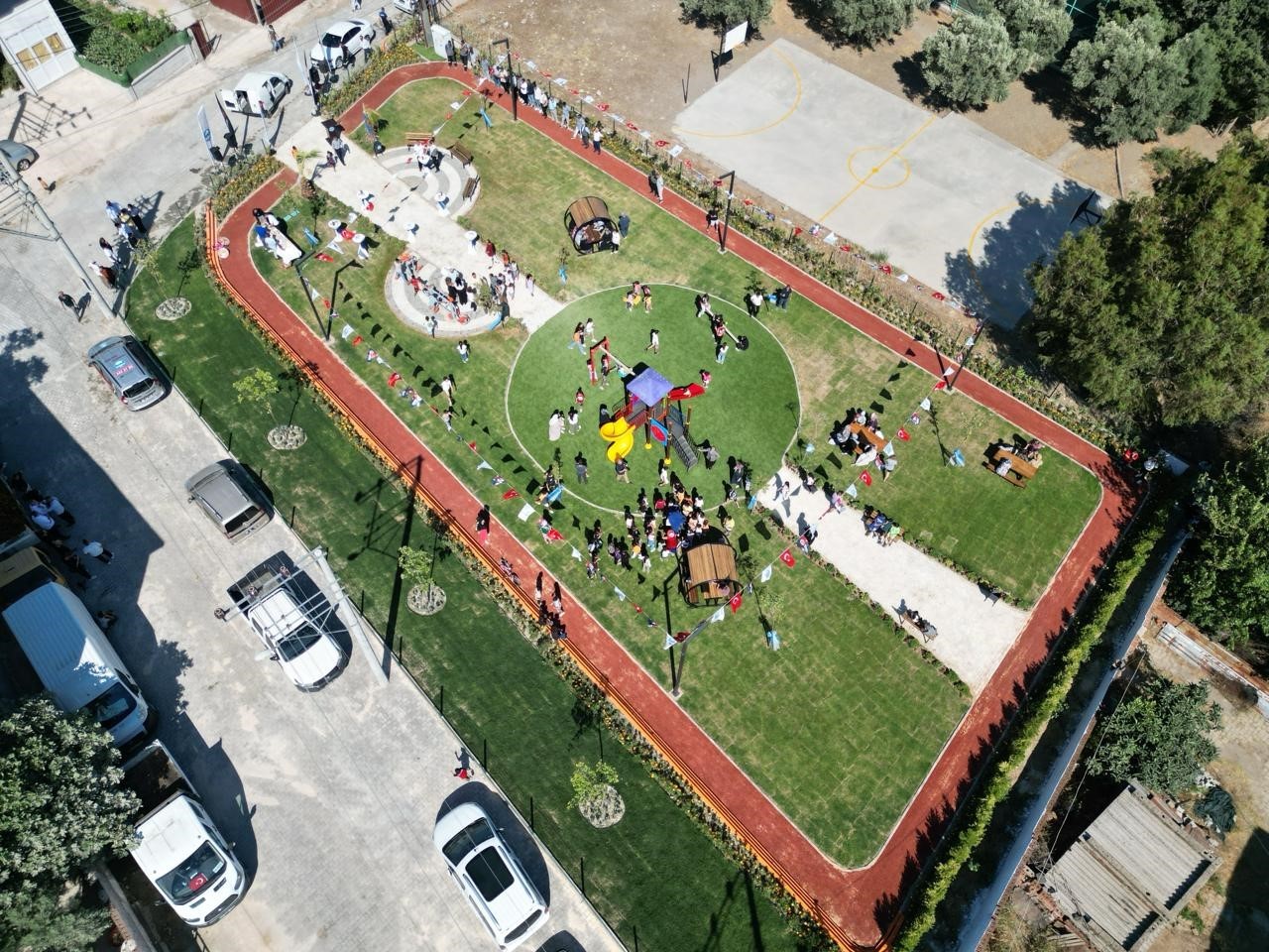 baskan-arikan-in-soz-verdigi-akcakonak-taki-park-projesi-tamamlandi