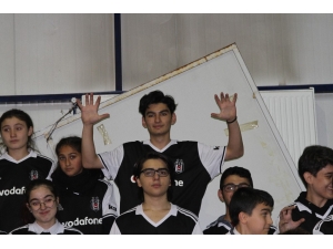 Ardahan Siyah-beyaza Büründü