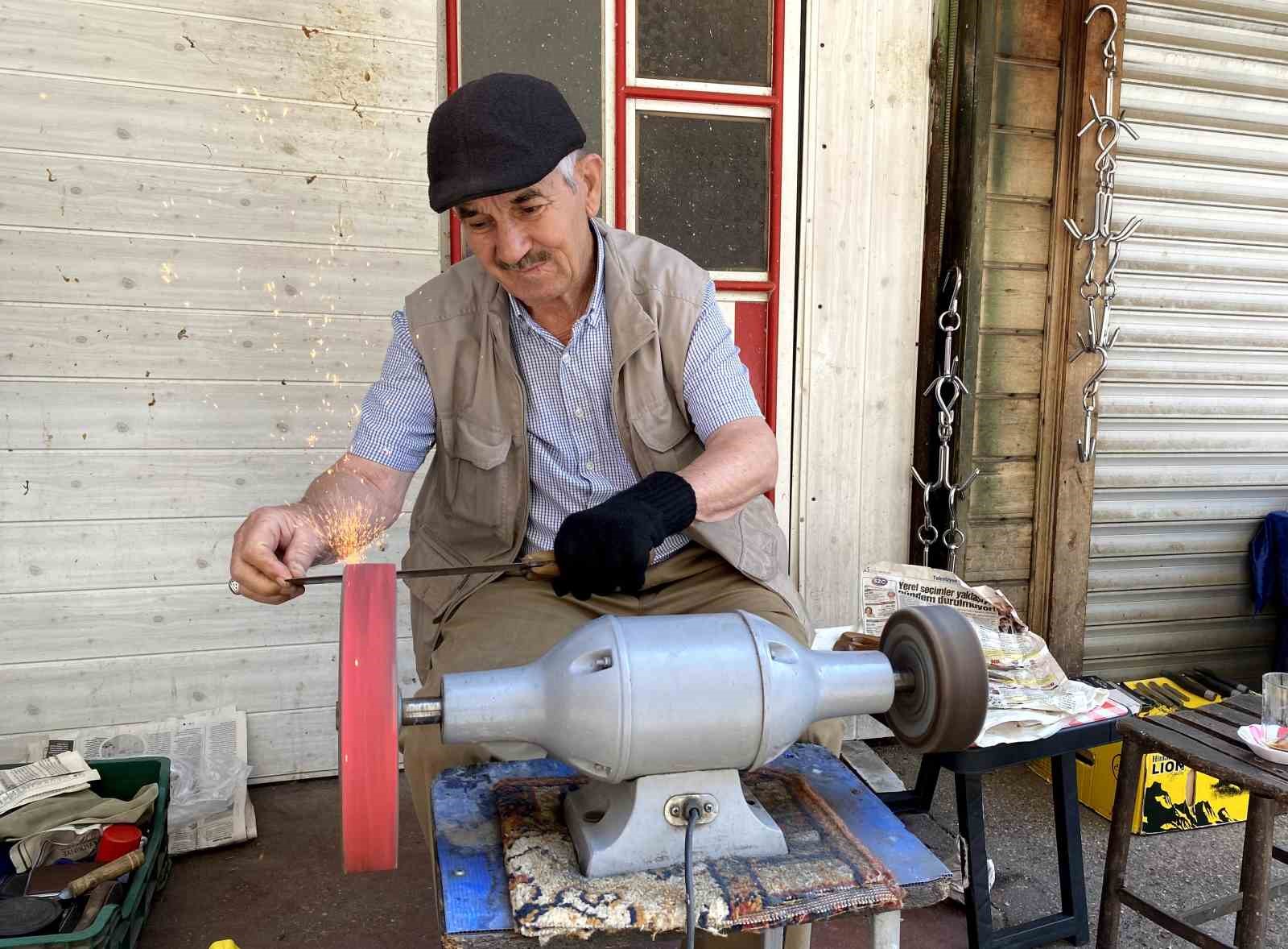 bicakcilarda-bayram-mesaisi