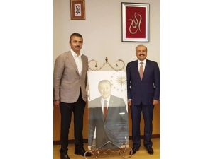 Bolu’nun Belediye Başkan Adayı Bakan Yardımcısı Fatih Metin Oldu