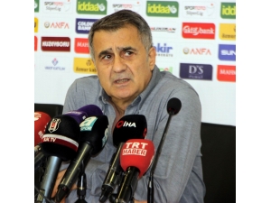Şenol Güneş: “İyi Niyet Ölümden Başka Her Şeyi Yener, Oyuncularımın Alınlarından Öpüyorum”