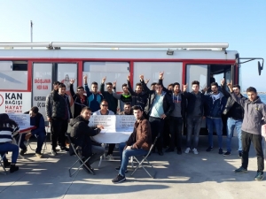 Ülkücü Gençler 3,5 Yaşındaki Öykü İçin Kan Verdi