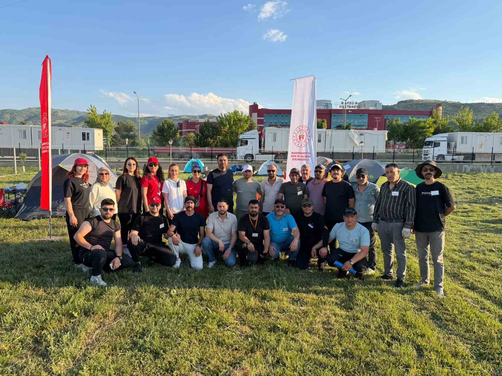 gsb-arama-kurtarma-ekibi-akreditasyon-icin-kampa-girdi