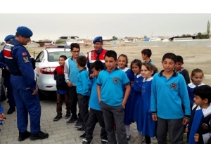 Jandarma İlçe Ve Köy Okullarında Güvenliği Sağlıyor