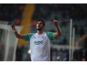 Bursaspor’un Yeni Golcüsü Umut Nayir