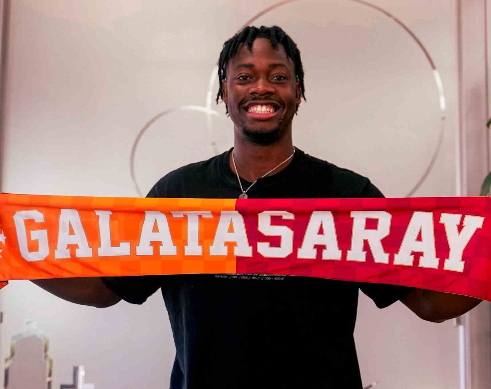 galatasaray-in-yeni-transferi-el-chadaille-bitshiabu-istanbul-a-geldi