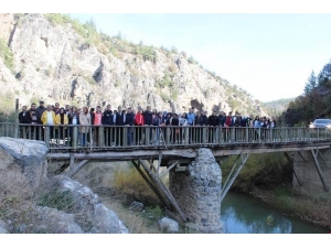 ’Eğrigöz Köyü İki Taş Kanyonu’ Ziyaretçilerini Bekliyor