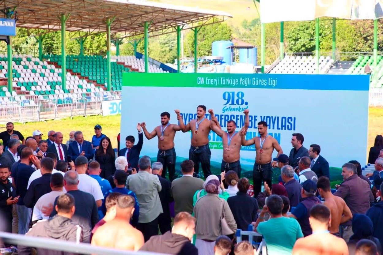 aybasti-persembe-yaylasi-guresleri-nde-baspehlivan-erkan-tas-oldu