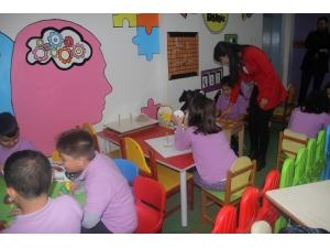 Öğrenciler, Öğretmen Ve Velileri İle Birlikte Teknoloji Sınıfı Oluşturdu