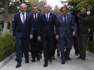 Kılıçdaroğlu-karamollaoğlu Görüşmesi Başladı