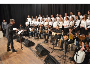 Türk Halk Müziği Korosu’ndan Öğretmenlere Konser
