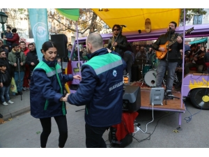 ‘Sahnefon’ İlk Konserini Verdi