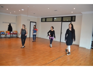 Japonlar Roman Oyunları Öğrendiler