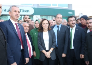 Ak Parti Niğde Belediye Başkanı Adayı Özdemir’e Coşkulu Karşılama