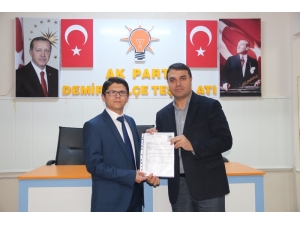 18 Yaşındaki Genç Belediye Meclis Üyeliği İçin Aday Adayı Oldu