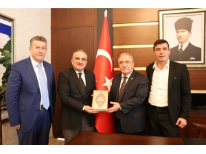 İhlas’tan Vali Nayir’a Hayırlı Olsun Ziyareti