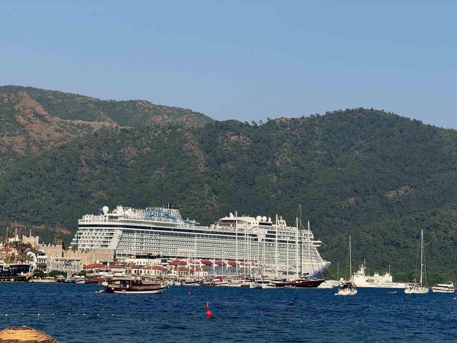 marmaris-i-bir-haftada-uc-kruvaziyer-ziyaret-edecek