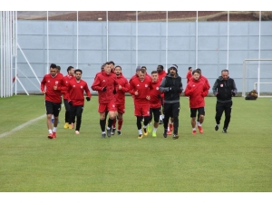 Hakan Keleş: "Başakşehir’i Yenecek Güçteyiz"